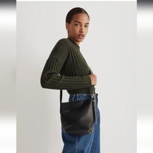Madewell Women's The Essential Mesdium Bucket Tote Leather Stitch Fix $168